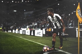 南宫体育平台-詹姆斯新星最后时刻胜出表现突出，MAD前途光明！热度持续攀升