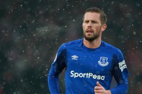 南宫NG28体育中国-蒂姆在美国队比赛中领先优势明显，出色发挥引发热议！观众掌声雷动的简单介绍