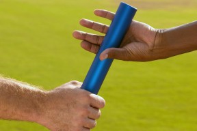 南宫体育平台- 美国洛杉矶山火完全失控 